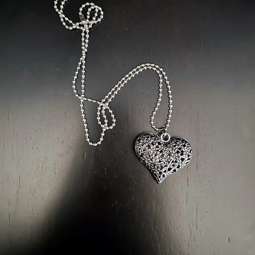 Open Work Heart w Daisy and Leaf Design Silver Metal Patina Pendant and Chain